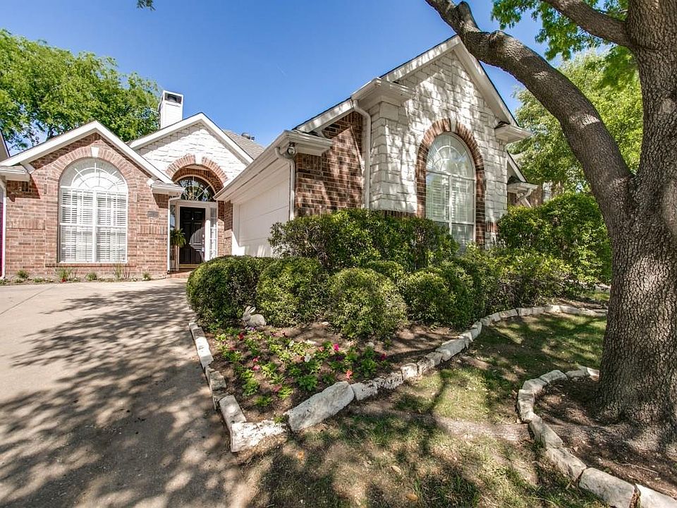1st image of 18739 Tall Oak Dr