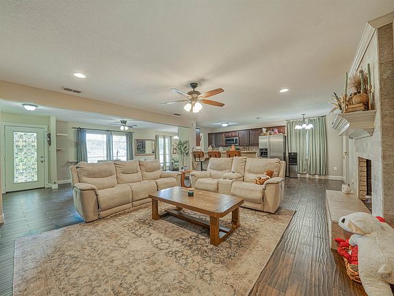 5th image of 2801 Sherwood Dr