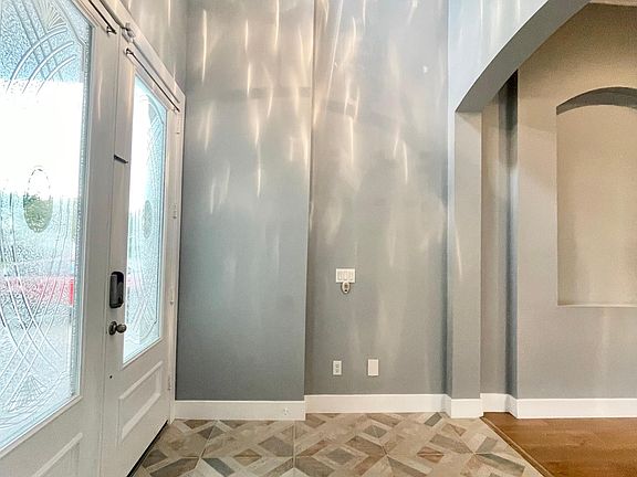 3rd image of 13526 Zori Ln