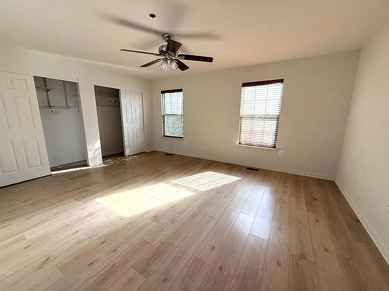 610 Brentwood Ct — Photo 36
