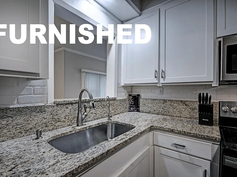 1124 Martingale Rd — Photo 4