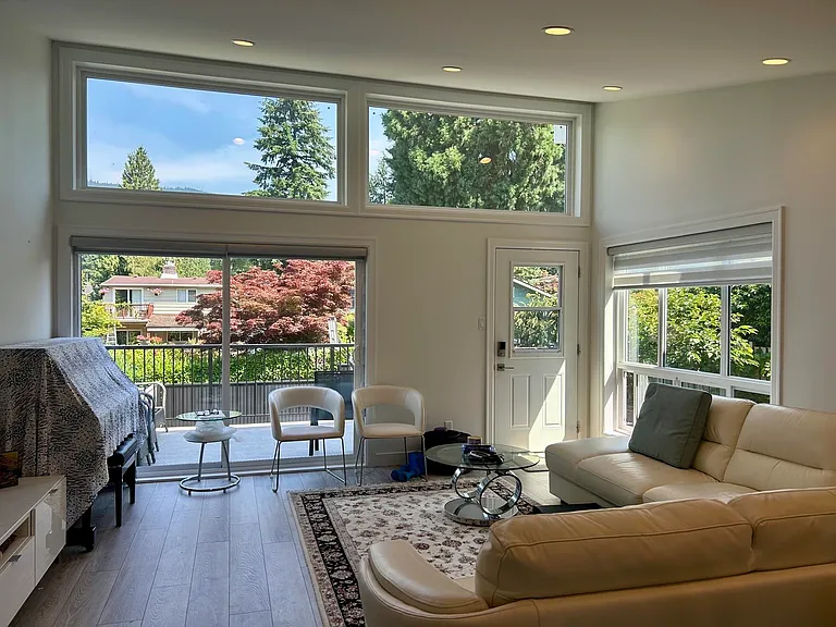 1015 Jefferson Ave #UPPER — Photo 1