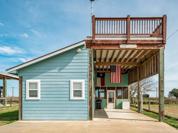599 County Road 299, Bay City, TX 77414