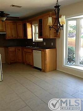 4th image of 2021 Knoxville Dr