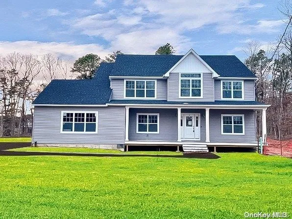 184 Dayton Avenue, Manorville, NY 11949