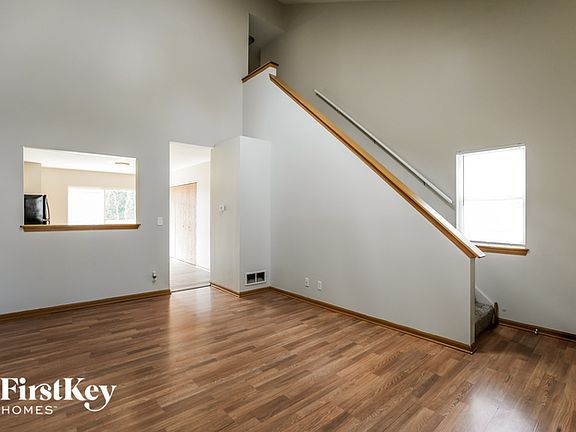 4th image of 1749 Linden Park Ln