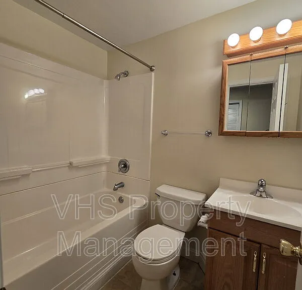 832 Fox Den Rd — Photo 39