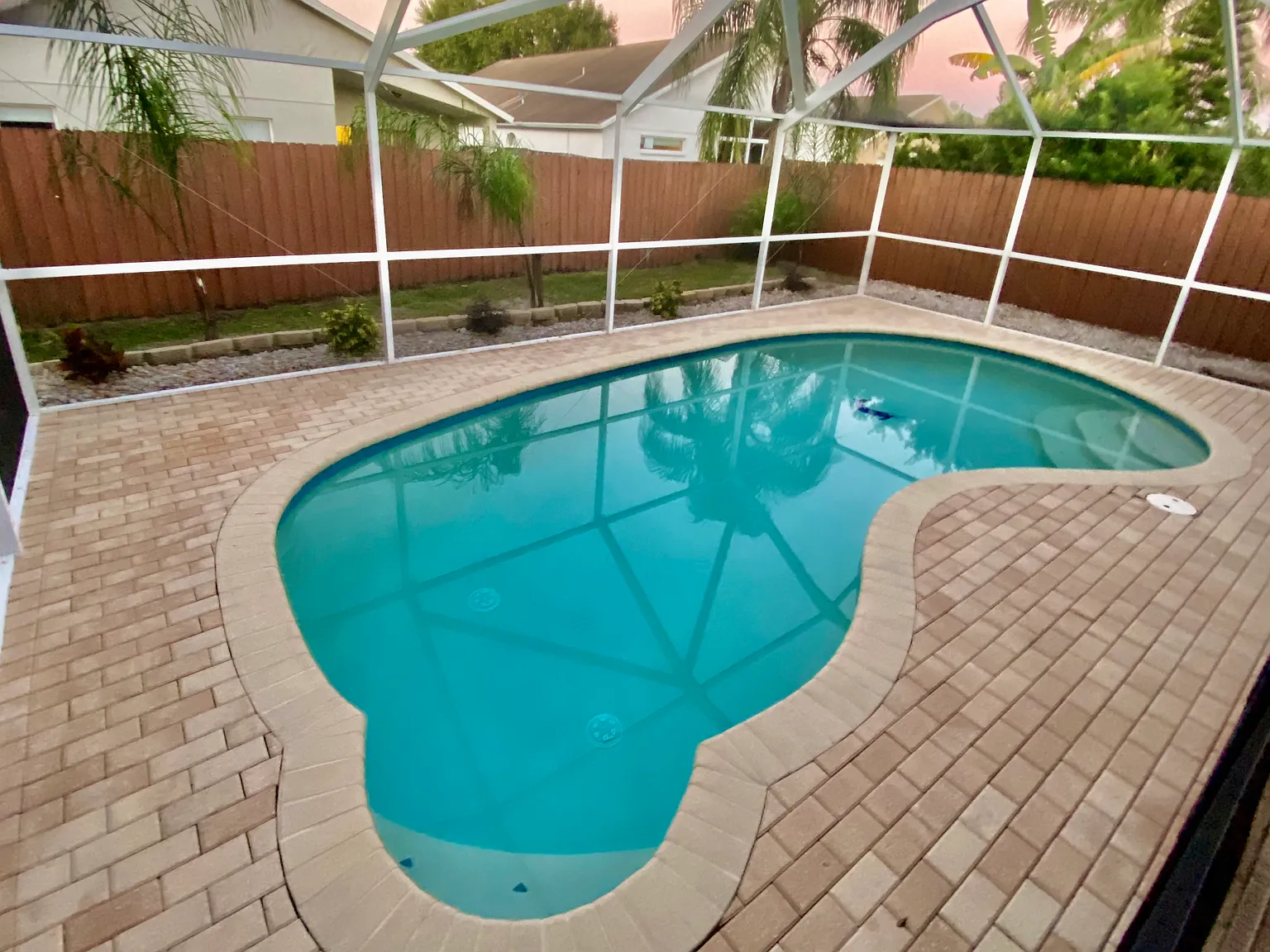 4 bed, 1742 sqft, $2,995 — Photo 2