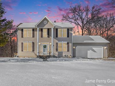 3737 Pratt Lake Ave SE, Lowell, MI, 49331