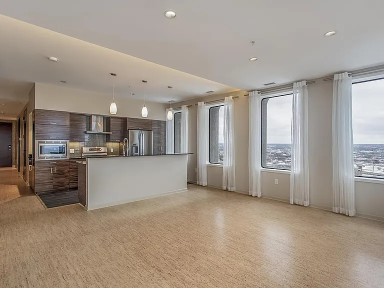 Iconic Living at The 9 — Photo 10