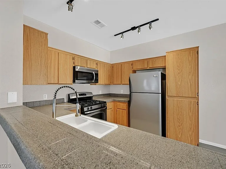 251 S Green Valley Pkwy #3322 — Photo 24