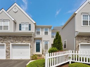 705 Yarrow Cir #705, Dayton, NJ 08810