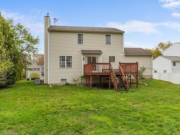5th image of 44 Orchard Valley Dr
