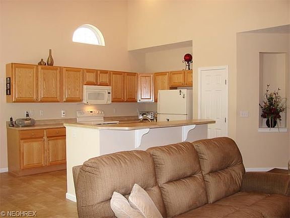 5th image of 9541 Angela Dr