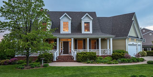 1st image of 2201 Warrenville Ave