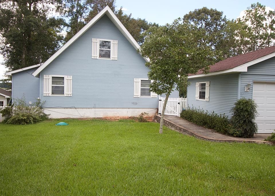 1st image of 804 E Lakeshore Dr