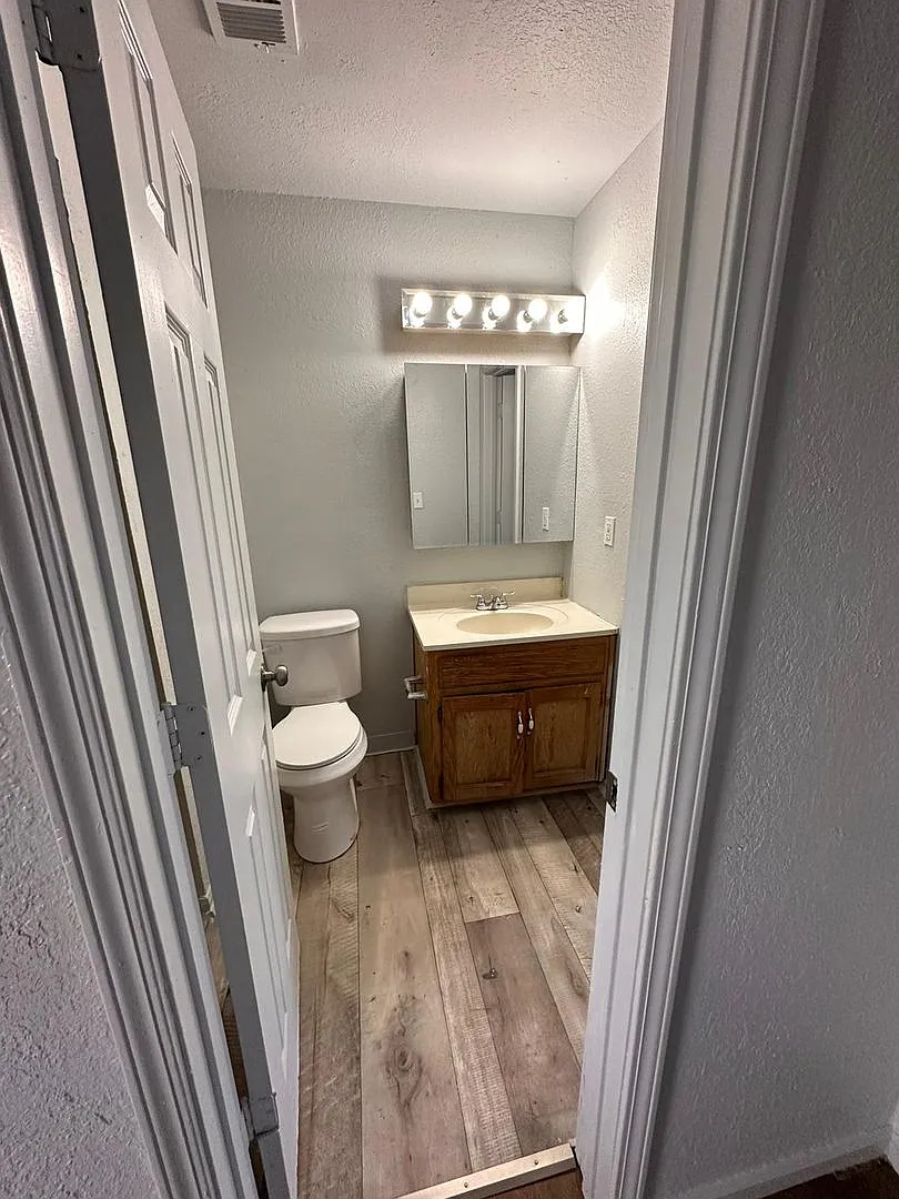 7037 Indiana Ave - 3 Bedroom 1.5 Bathroom — Photo 2