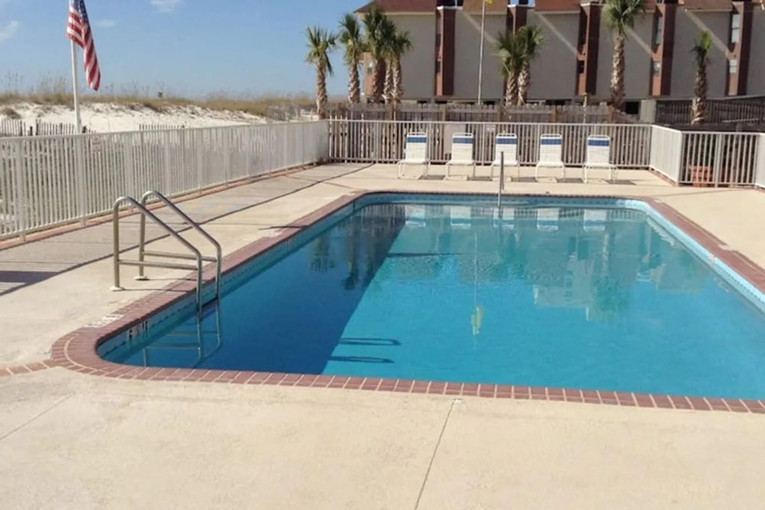 2 bed, 2.0 bath, 1033 sqft, $4,857 — Photo 4