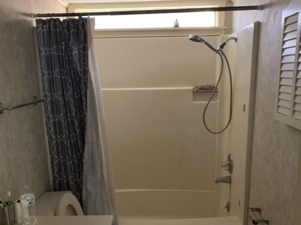 1013 Retreat St W, Pineville, LA 71360