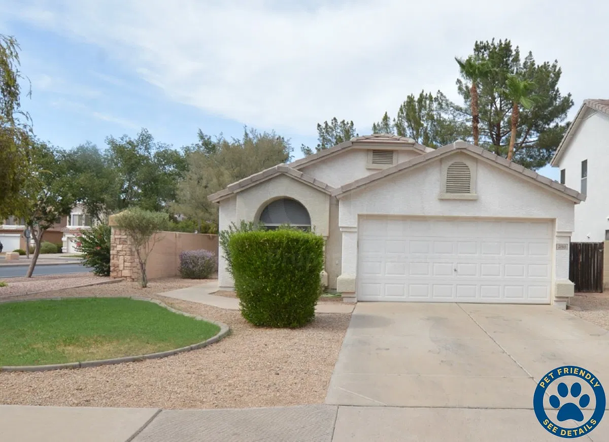 3 bed, 2.0 bath, 1540 sqft, $2,099 — Photo 1