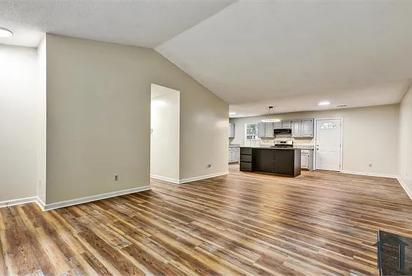 6211 Ward Rd — Photo 6