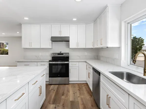 9022 Rupp Ct, Santee, CA 92071