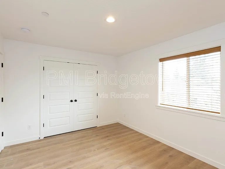 6506 SE 63rd Ave — Photo 16