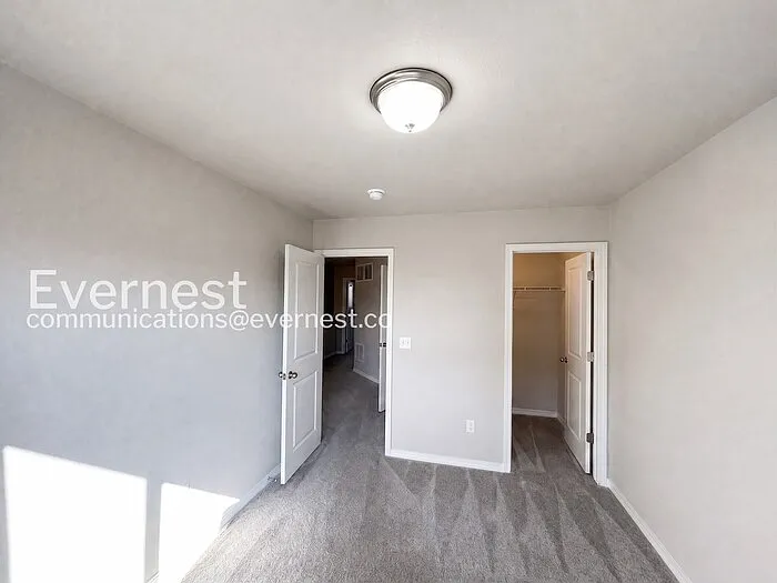 945 Technology Ct — Photo 17