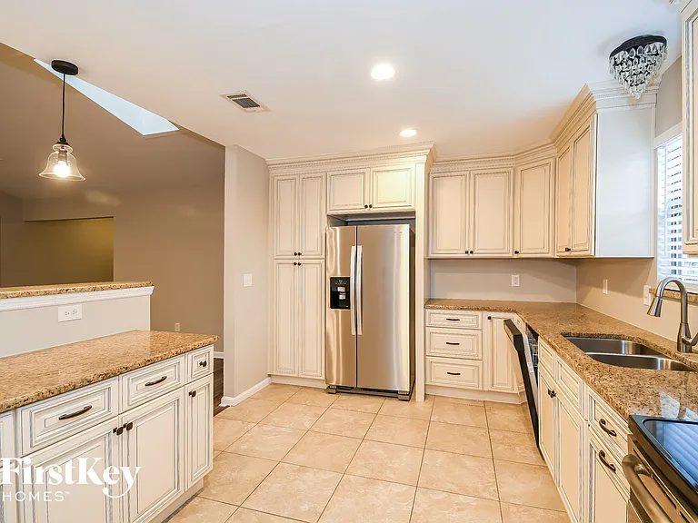 4560 N Crosstie Rd — Photo 6