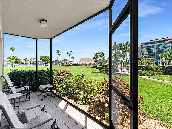 5th image of 657 Seaview Ct APT J1