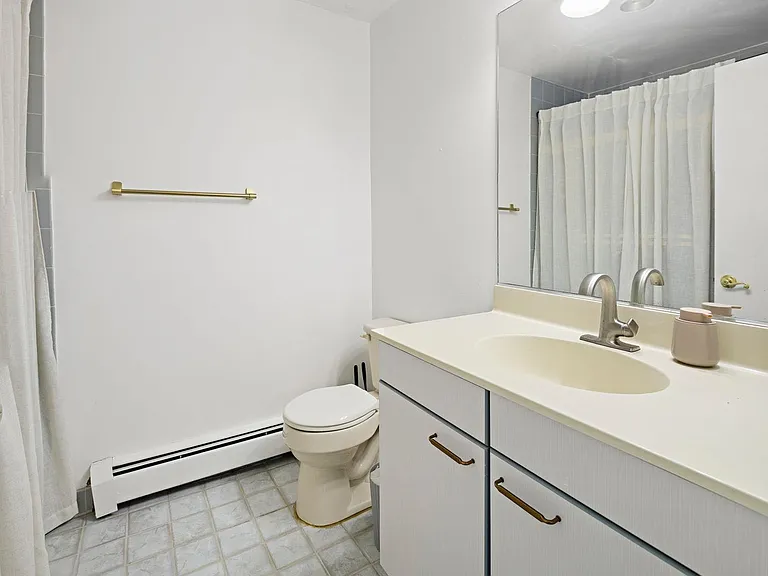 11A Riverview Cir #11A — Photo 17