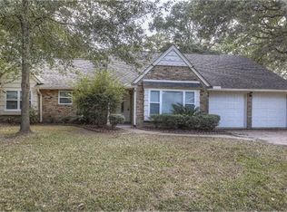 10035 Haddington Dr, Houston, TX 77080