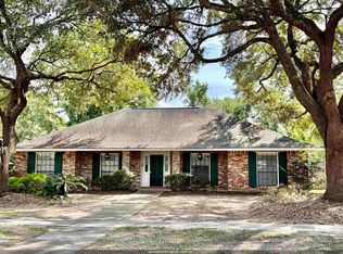 8932 Norfolk Dr, Baton Rouge, LA 70809
