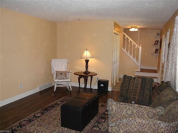 4th image of 4075 Tennyson Ln