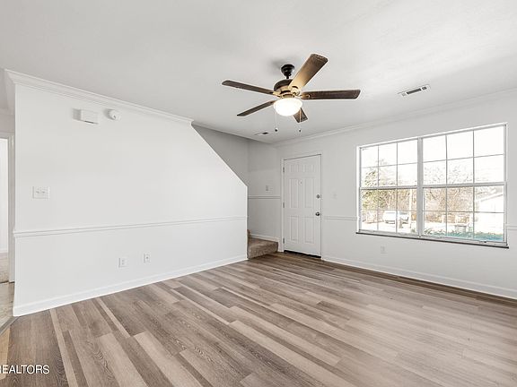 5th image of 2624 Forestdale Ave