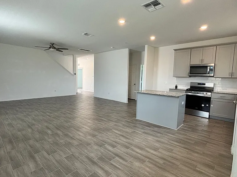 1509 Hope Ranch Rd — Photo 8