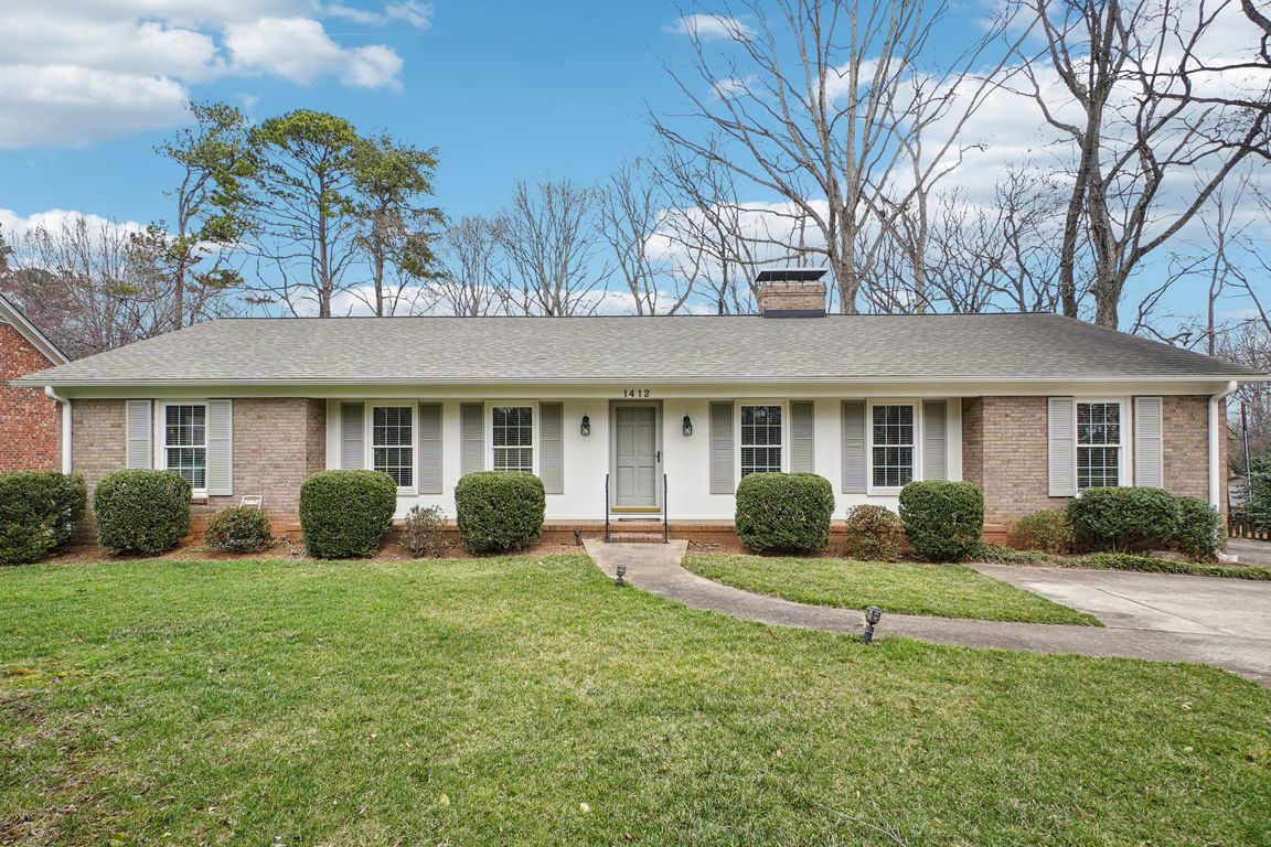 Hobbs Rd-S2502-001.jpg