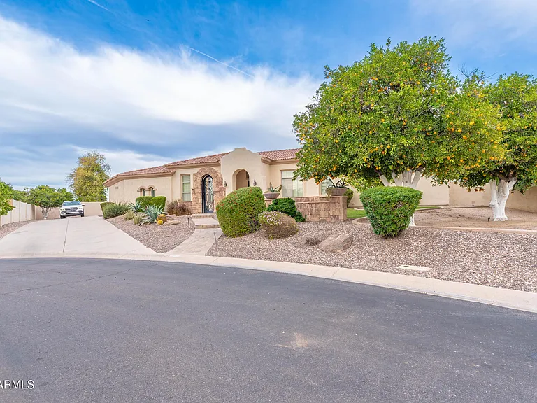 3552 E Jaeger Cir — Photo 2