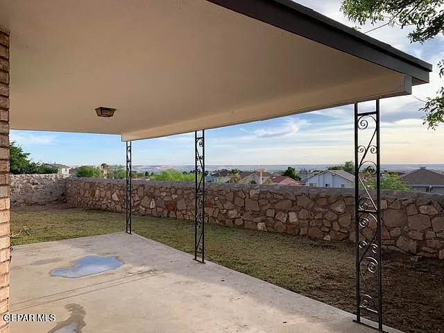 609 Alicante Way #A — Photo 13