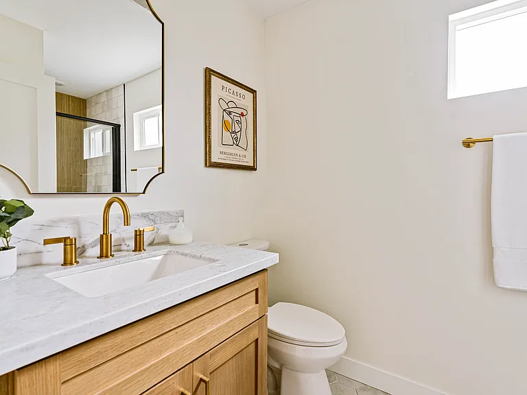1953 Emerald St #4 — Photo 19