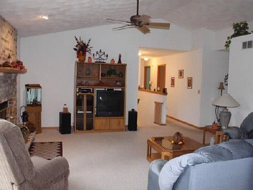 3rd image of 4862 Chandan Woods Dr