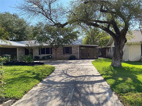 3rd image of 4000 Stillmeadow Dr