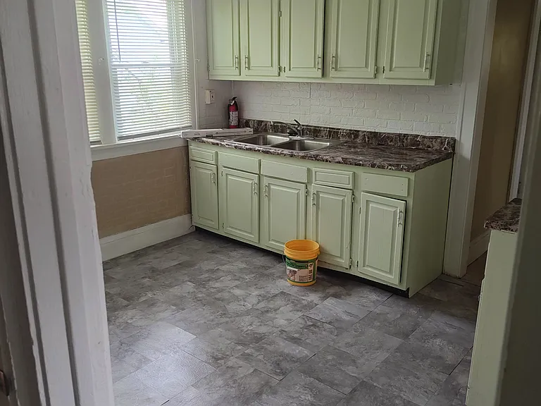 1299 E 188th St #2UP — Photo 3