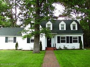 1st image of 512 Southgate Dr