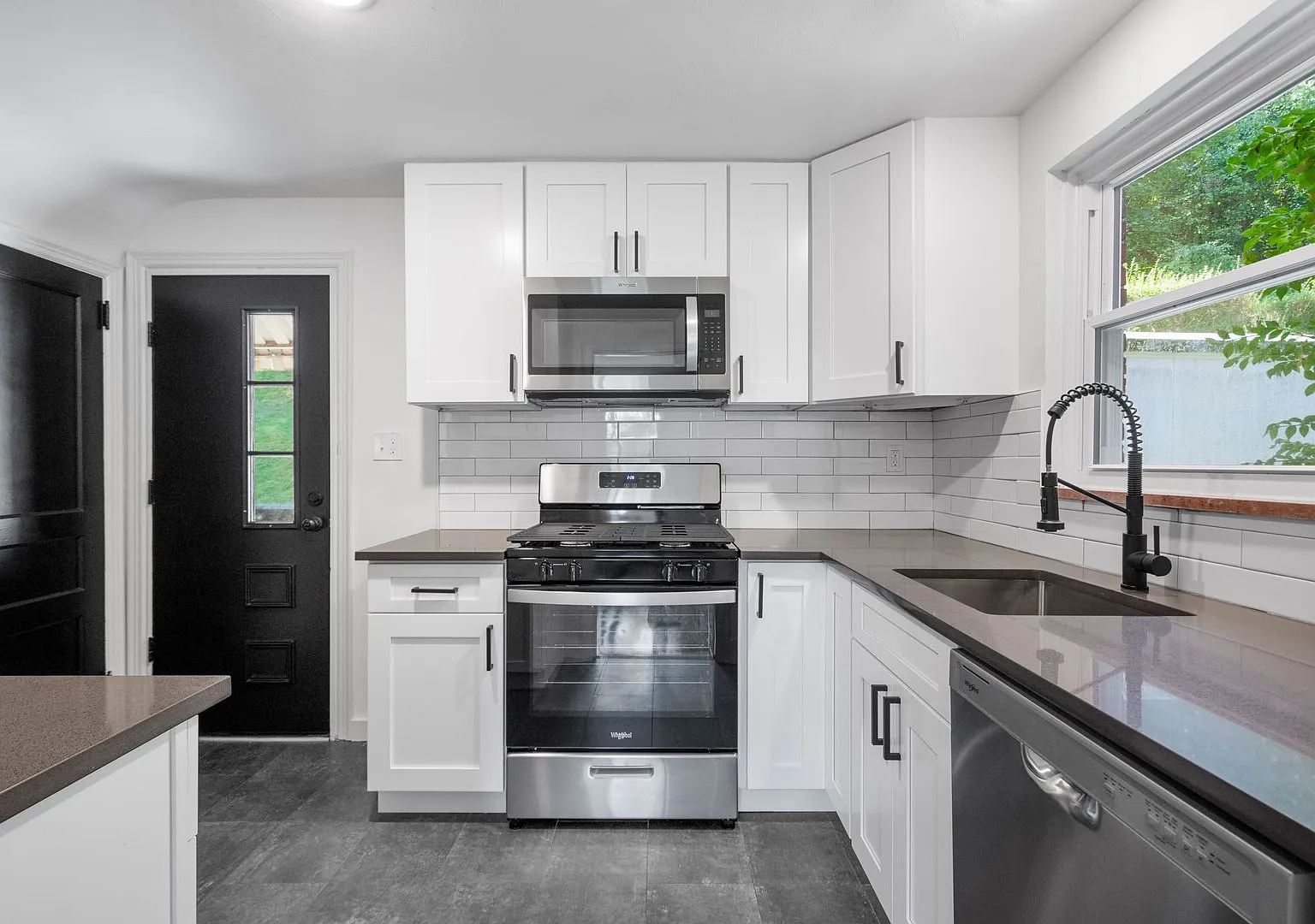 Available Oct 1st!! First Month Free! Renovated 3-Bedroom In Penn Hills! — Photo 2