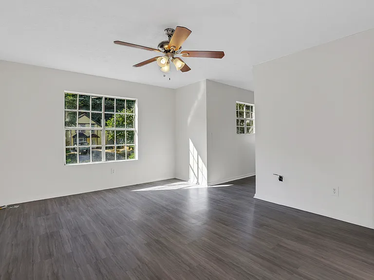 6308 E Windsor Ln — Photo 20