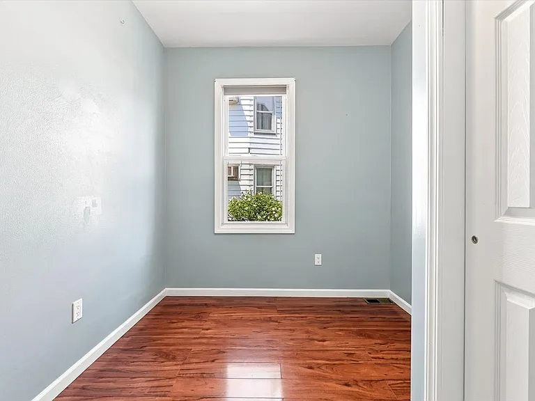 204 Hayward Pl #1 — Photo 10