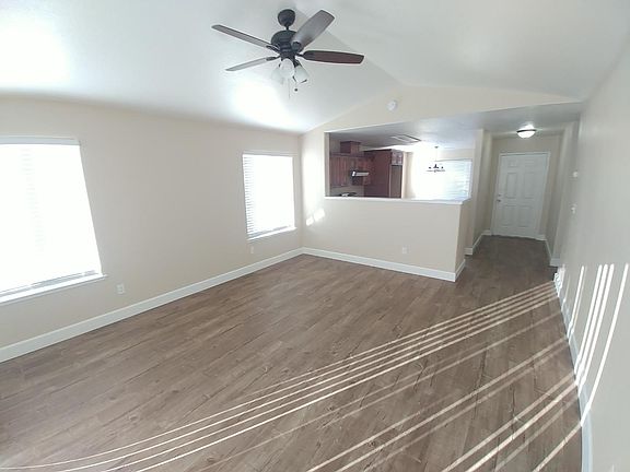 4th image of 3092 Riverview Way