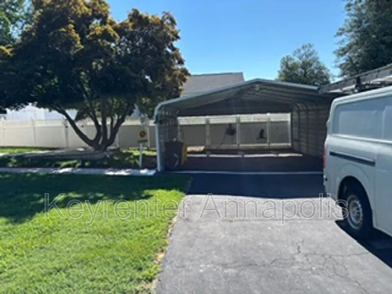 1185 Bayview Vis — Photo 10