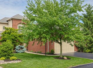 8731 Kenwood Rd, Cincinnati, OH 45242